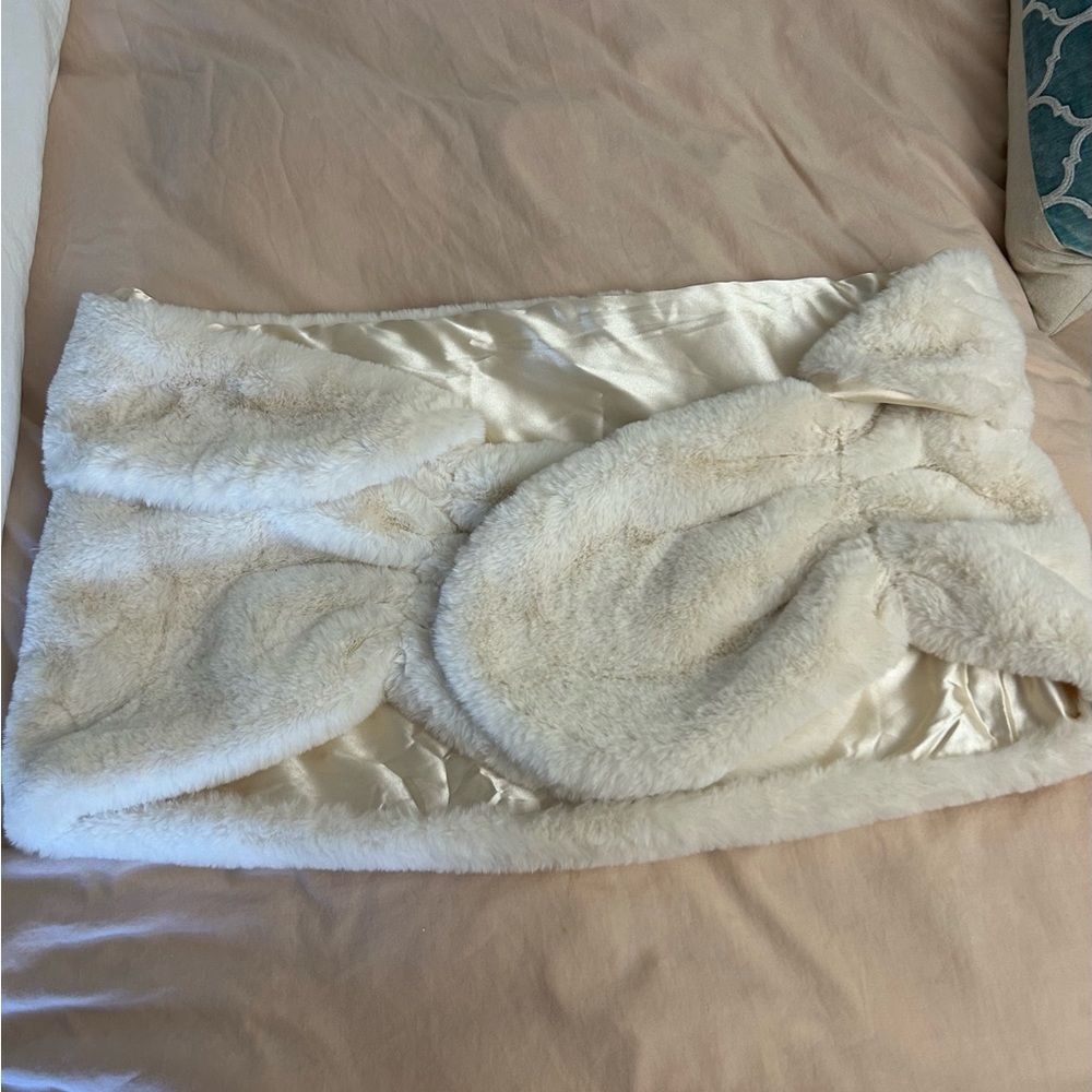 Ivory faux fur wrap